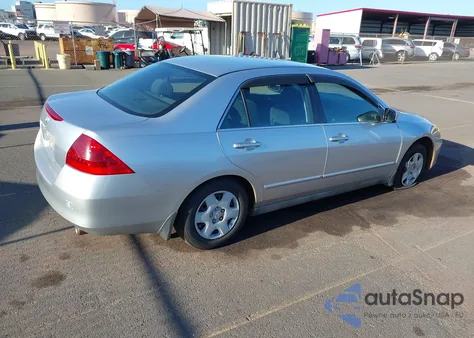 2007 Honda Accord 2.4 Lx z USA, uszkodzony, nr VIN 1HGCM56497A009813